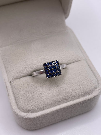 9ct white gold sapphire cluster ring