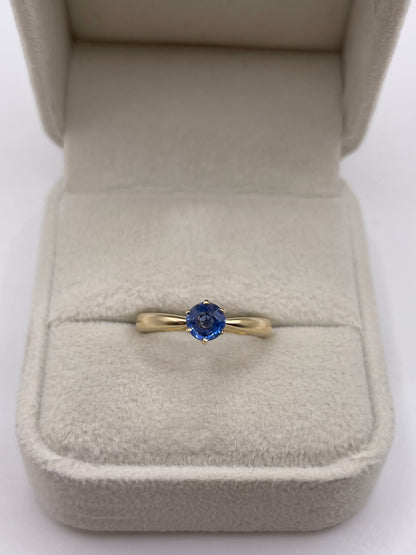 9ct gold sapphire ring
