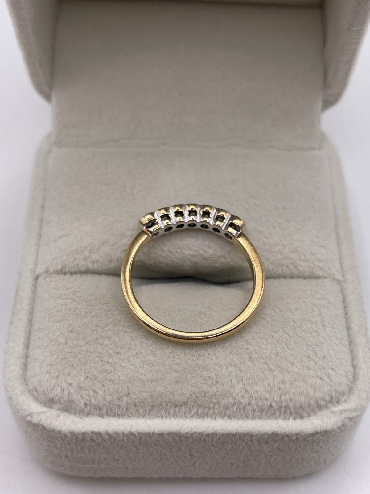 9ct gold diamond ring
