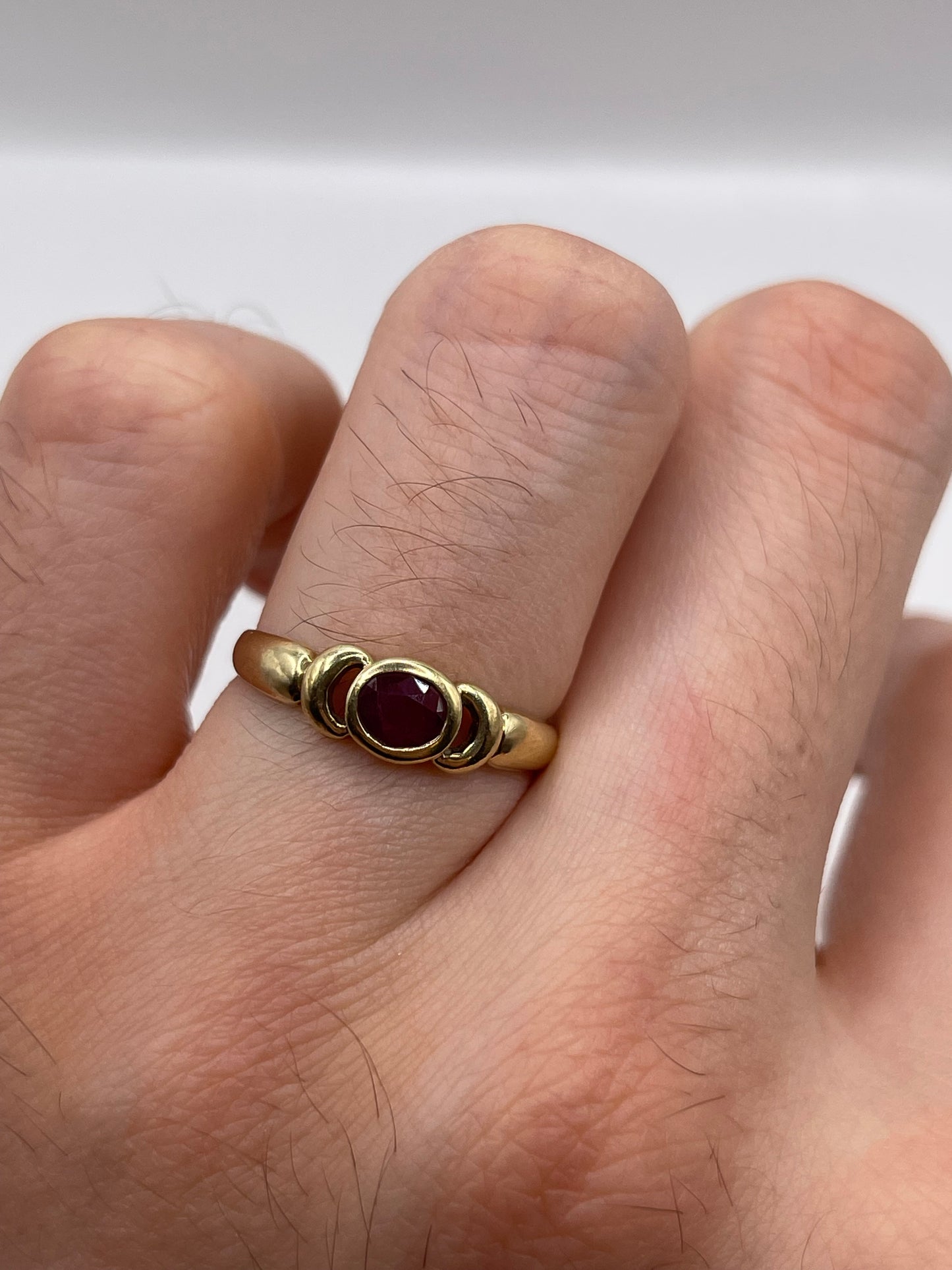 9ct gold ruby ring