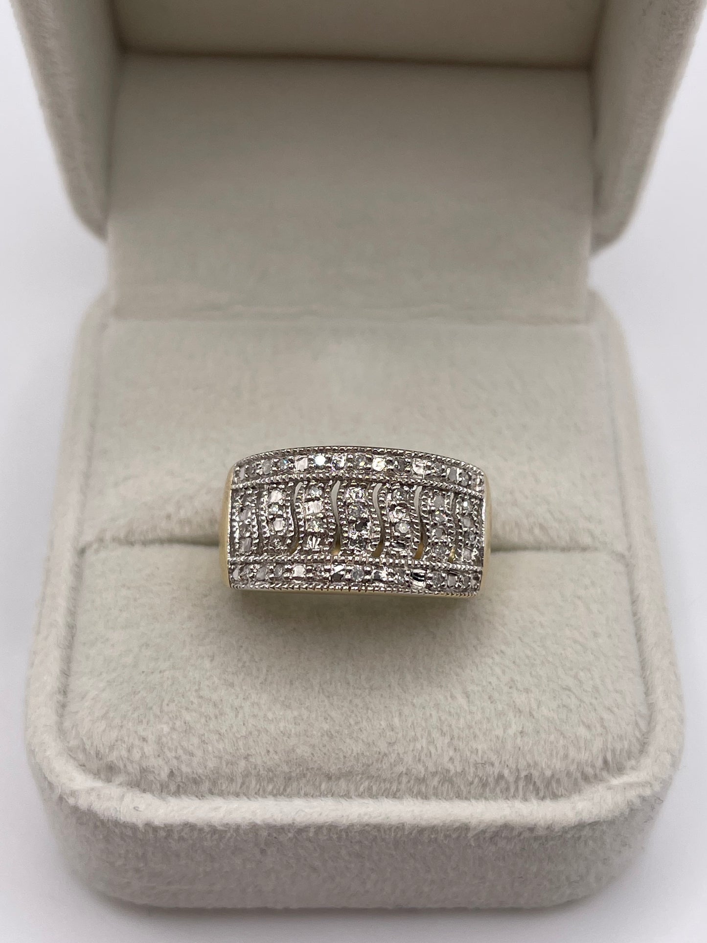 9ct gold diamond cluster ring