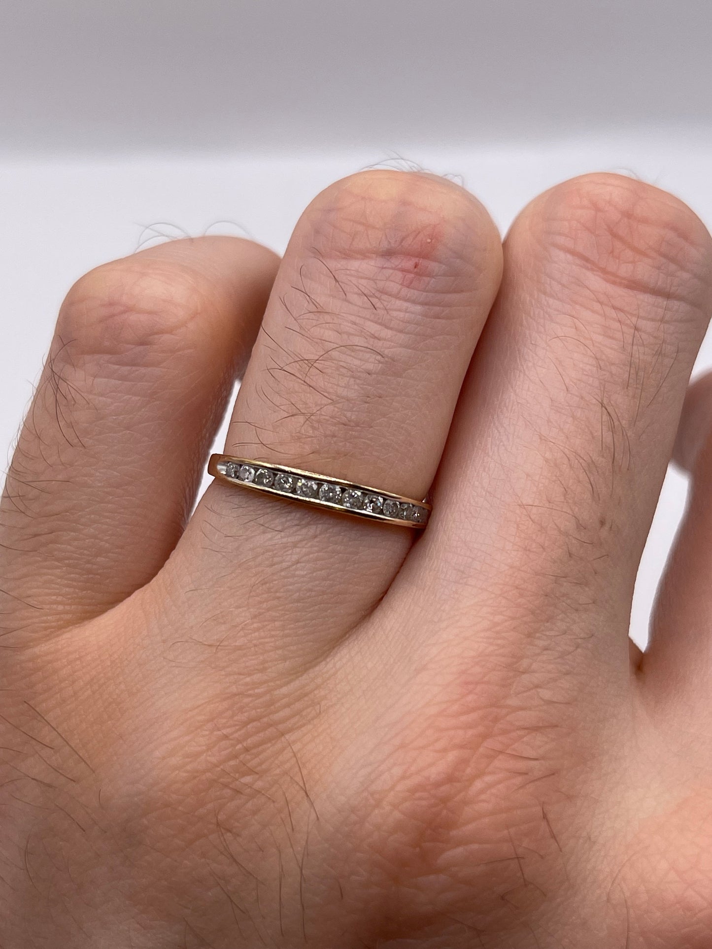 9ct gold diamond ring