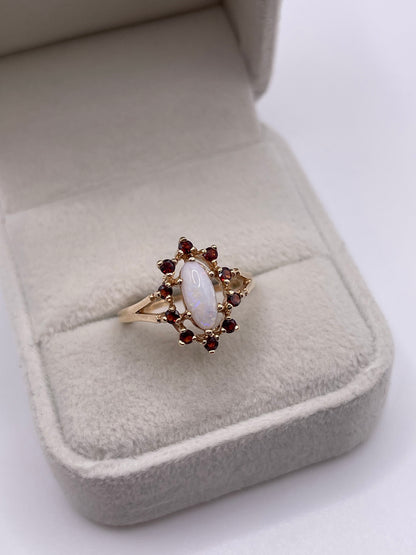 9ct gold opal and garnet ring