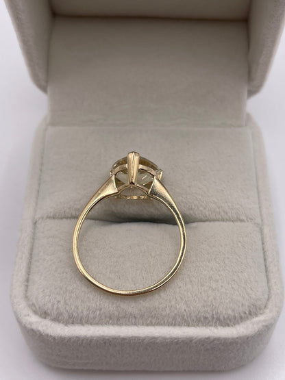 9ct gold quartz ring