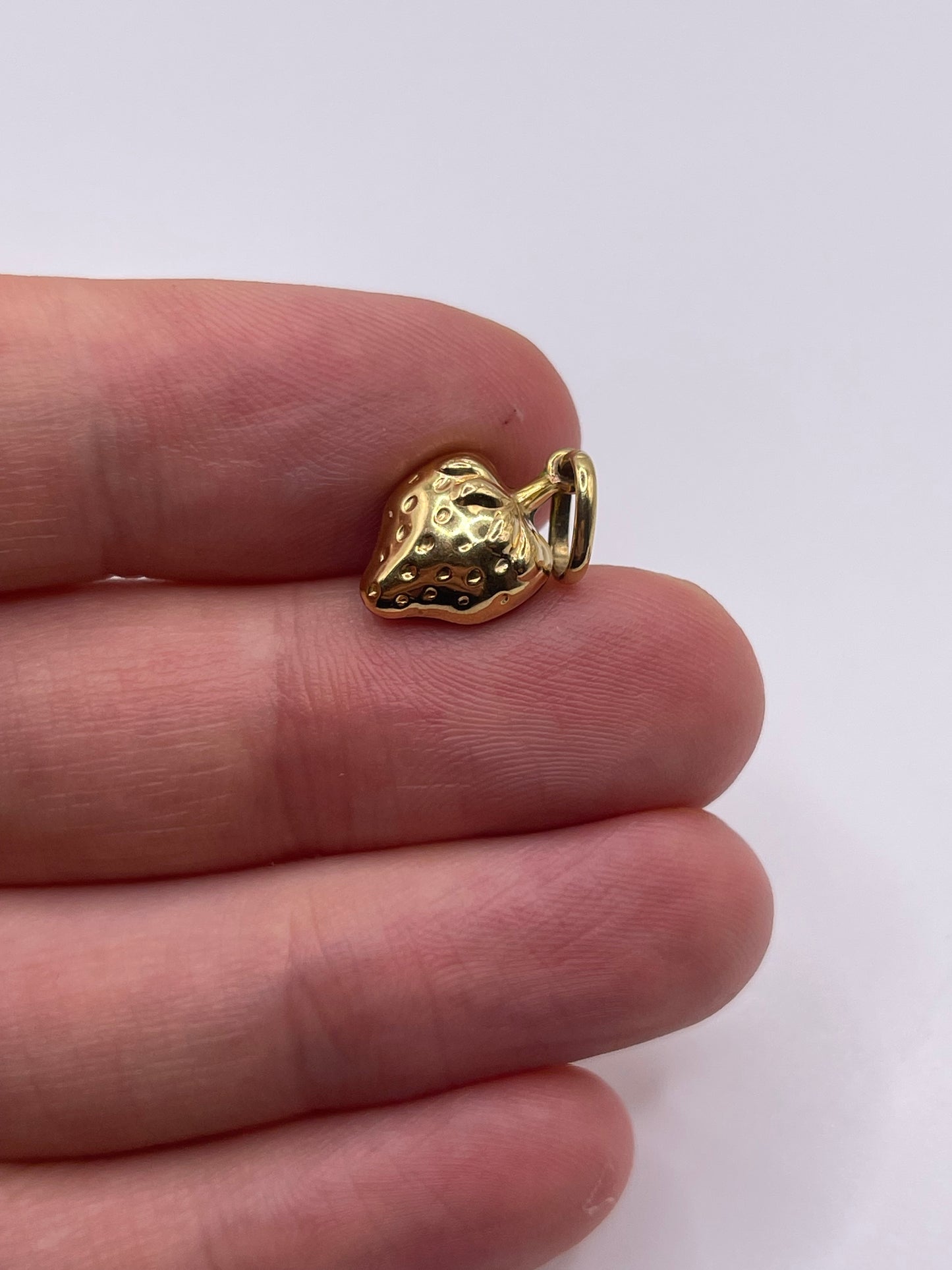 9ct gold enamelled strawberry charm