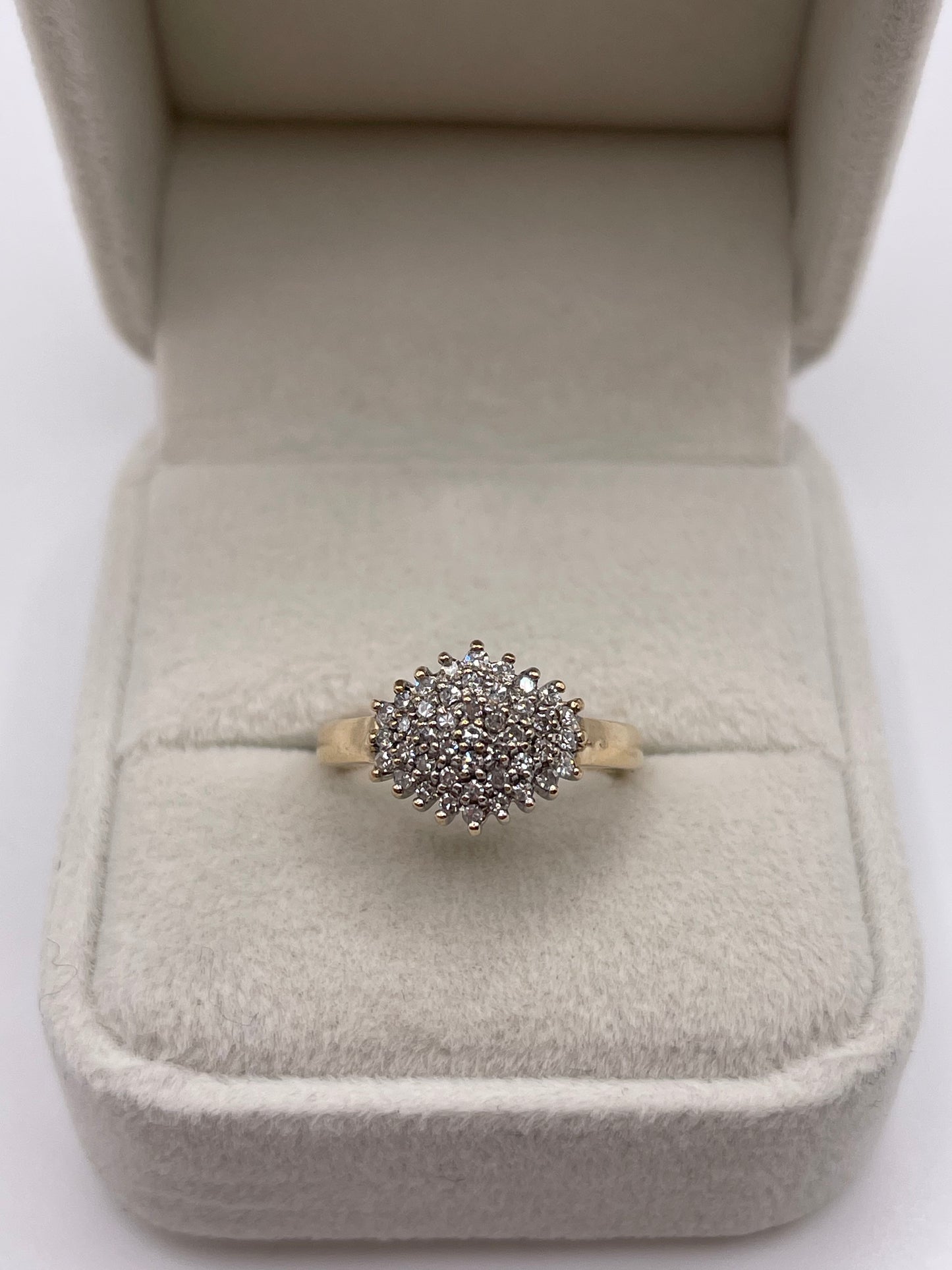 9ct gold diamond cluster ring