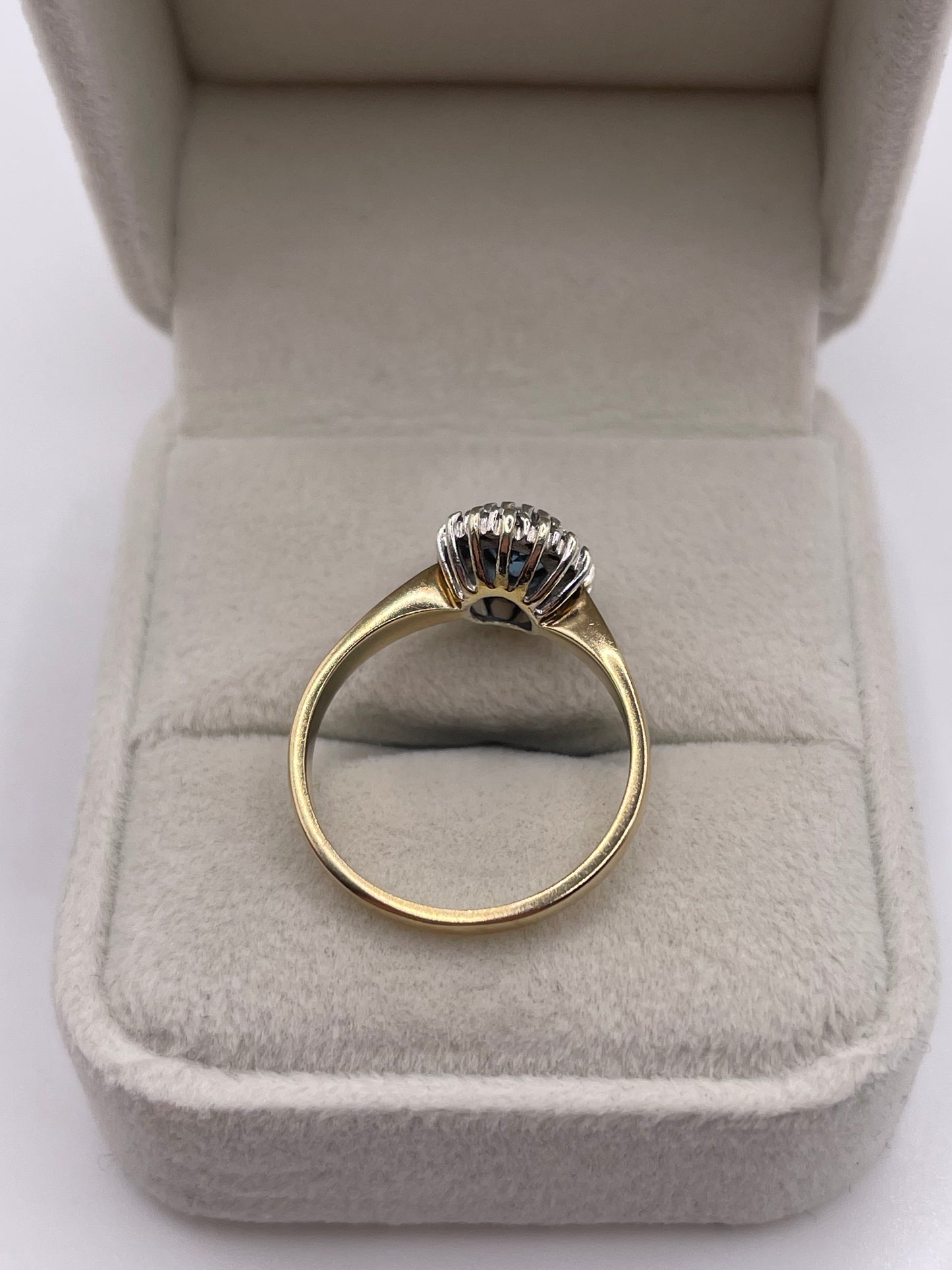 9ct gold topaz and diamond ring