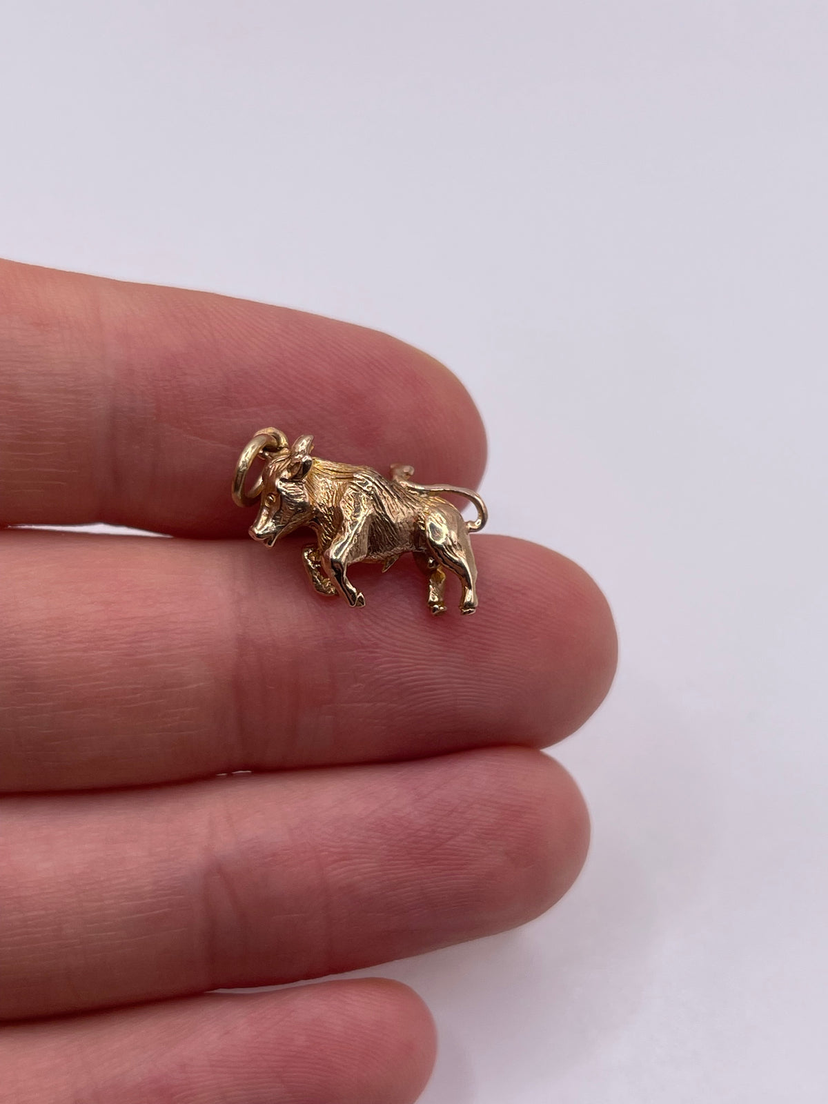 9ct gold bull charm