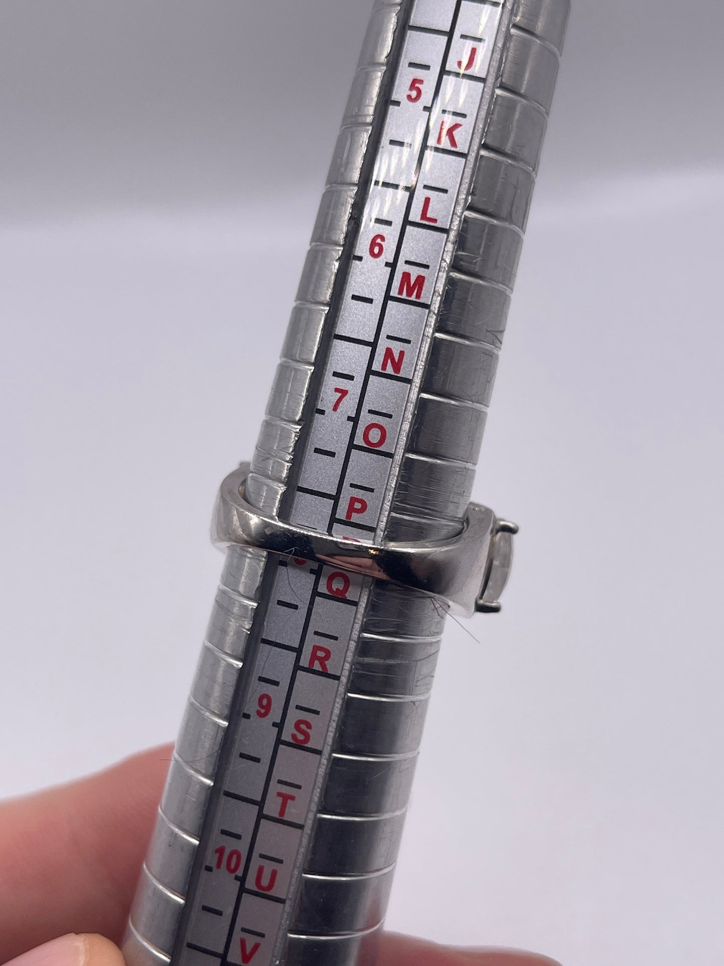 Silver gemstone ring
