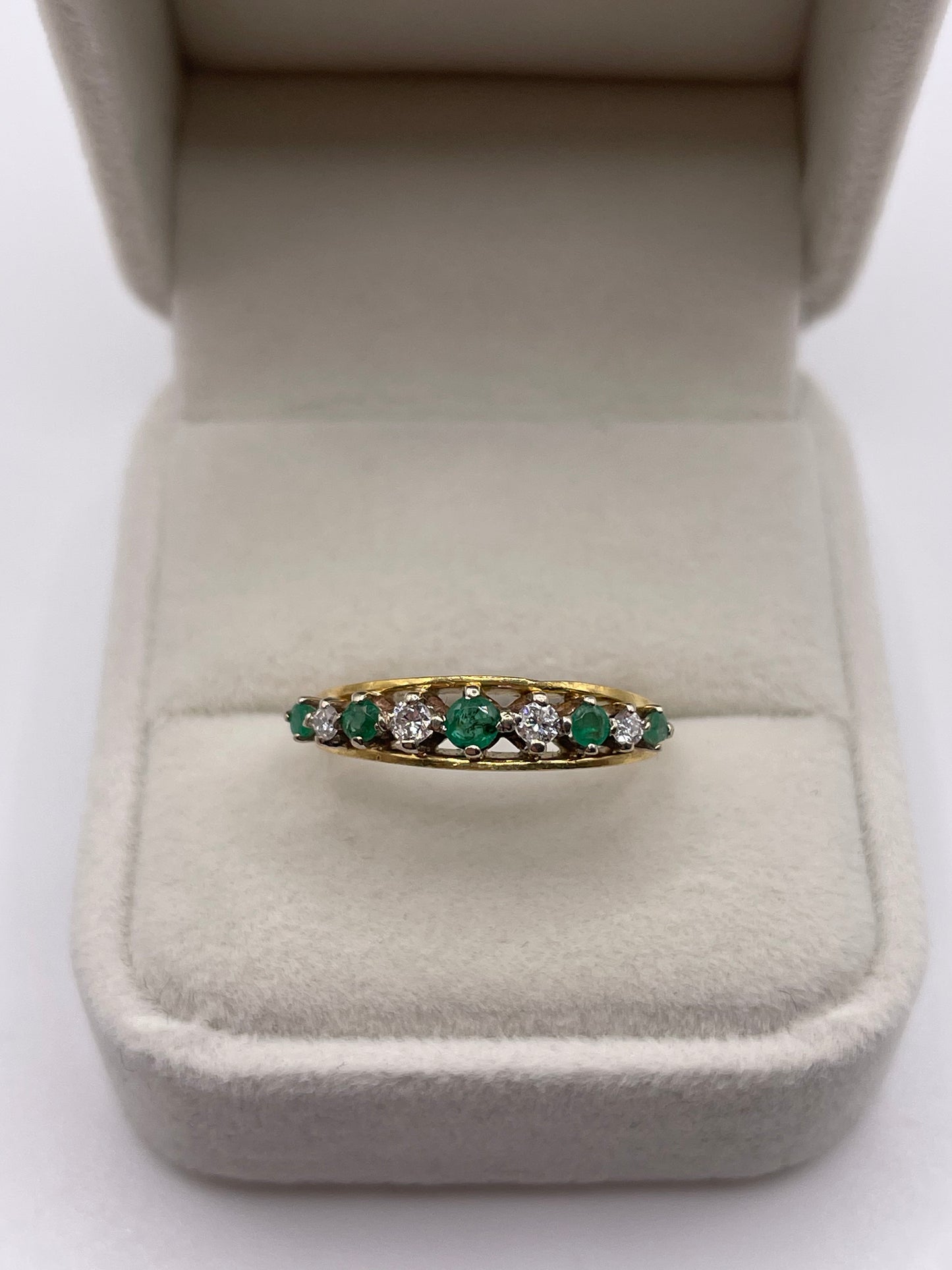 18ct gold emerald and diamond ring