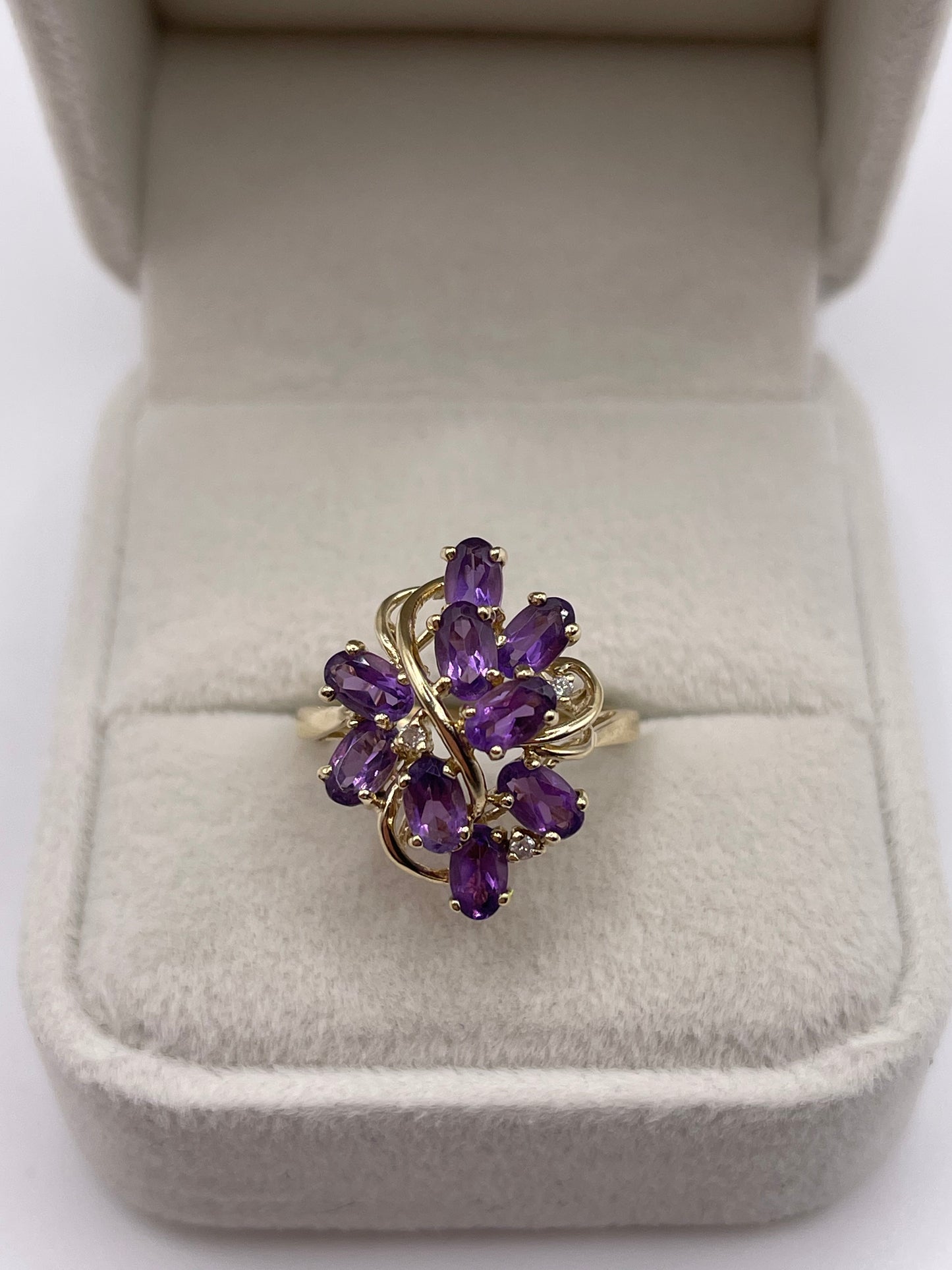 9ct gold amethyst and diamond ring