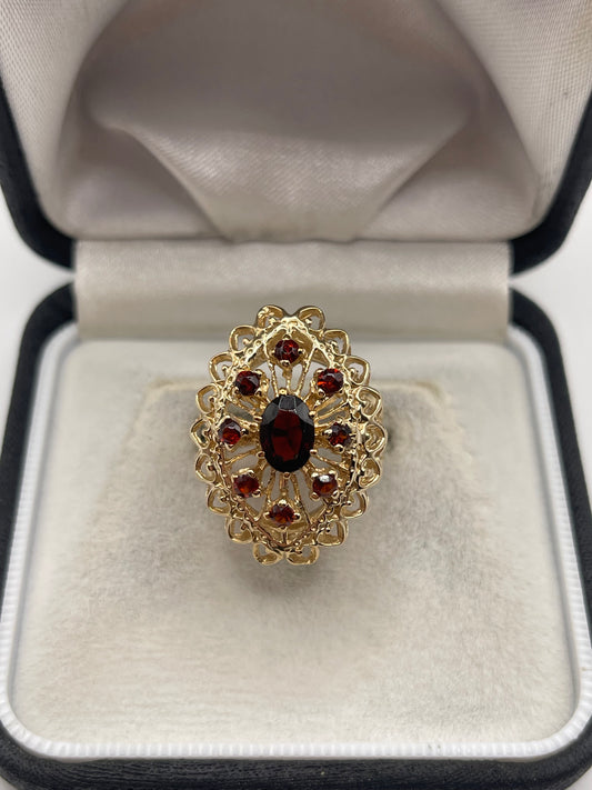 9ct gold garnet cluster ring