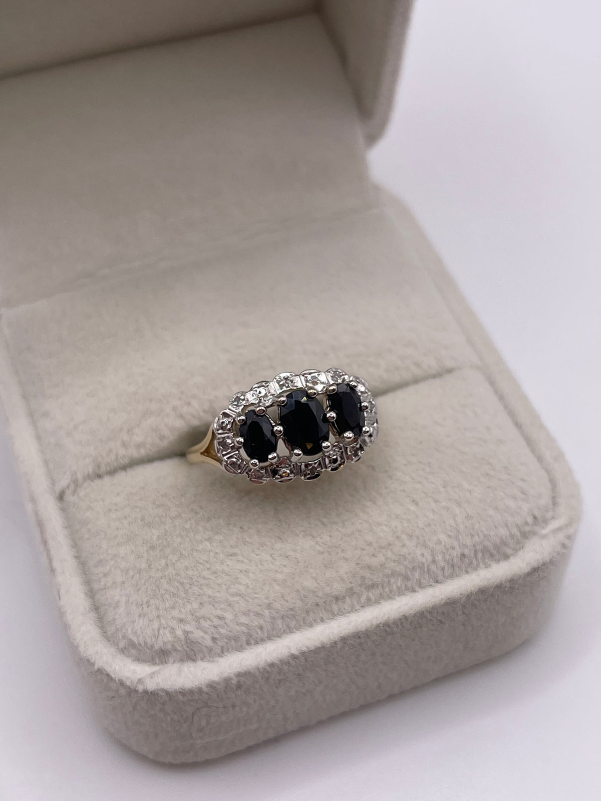 9ct gold sapphire and diamond ring