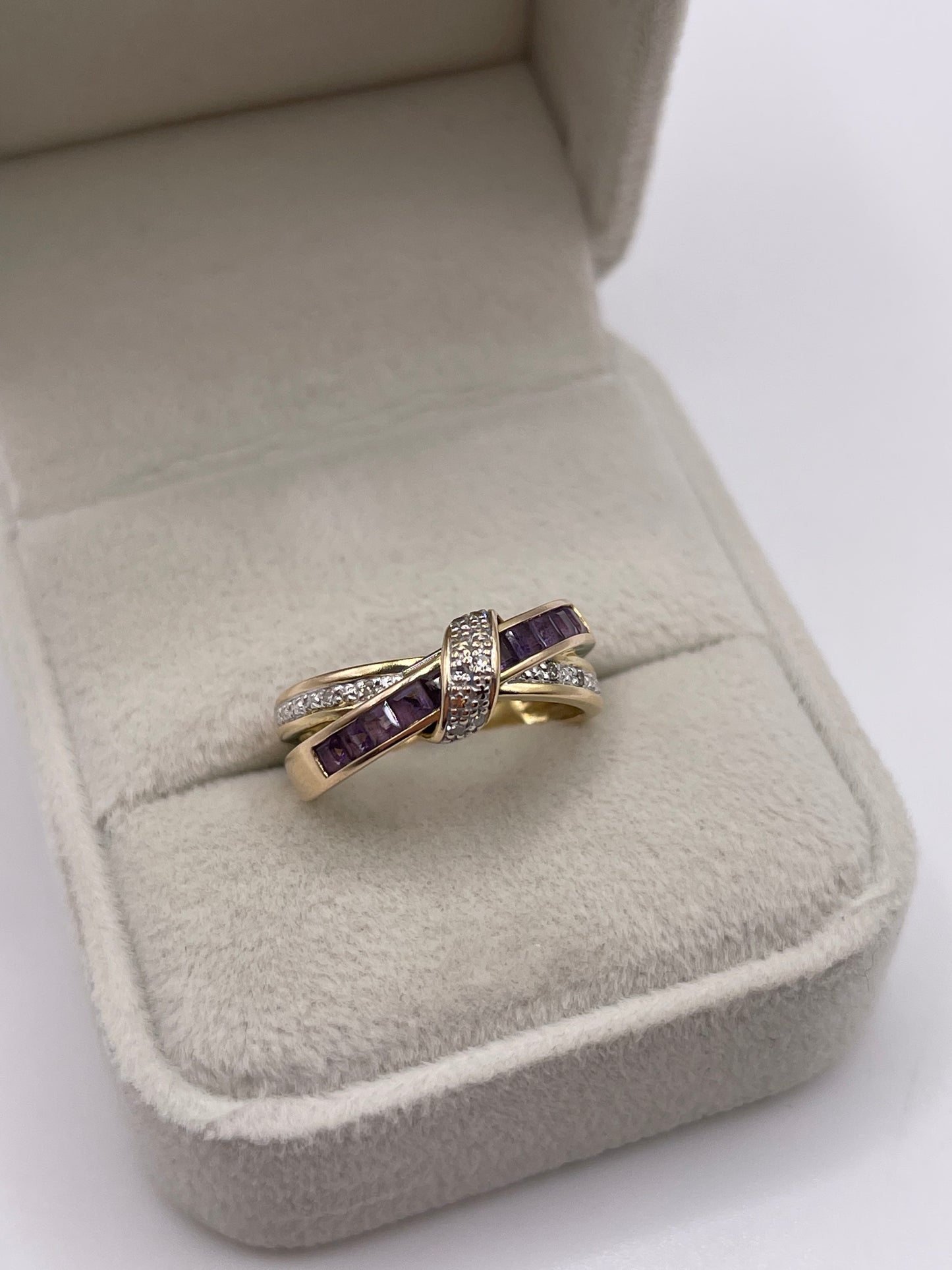 9ct gold amethyst and diamond ring