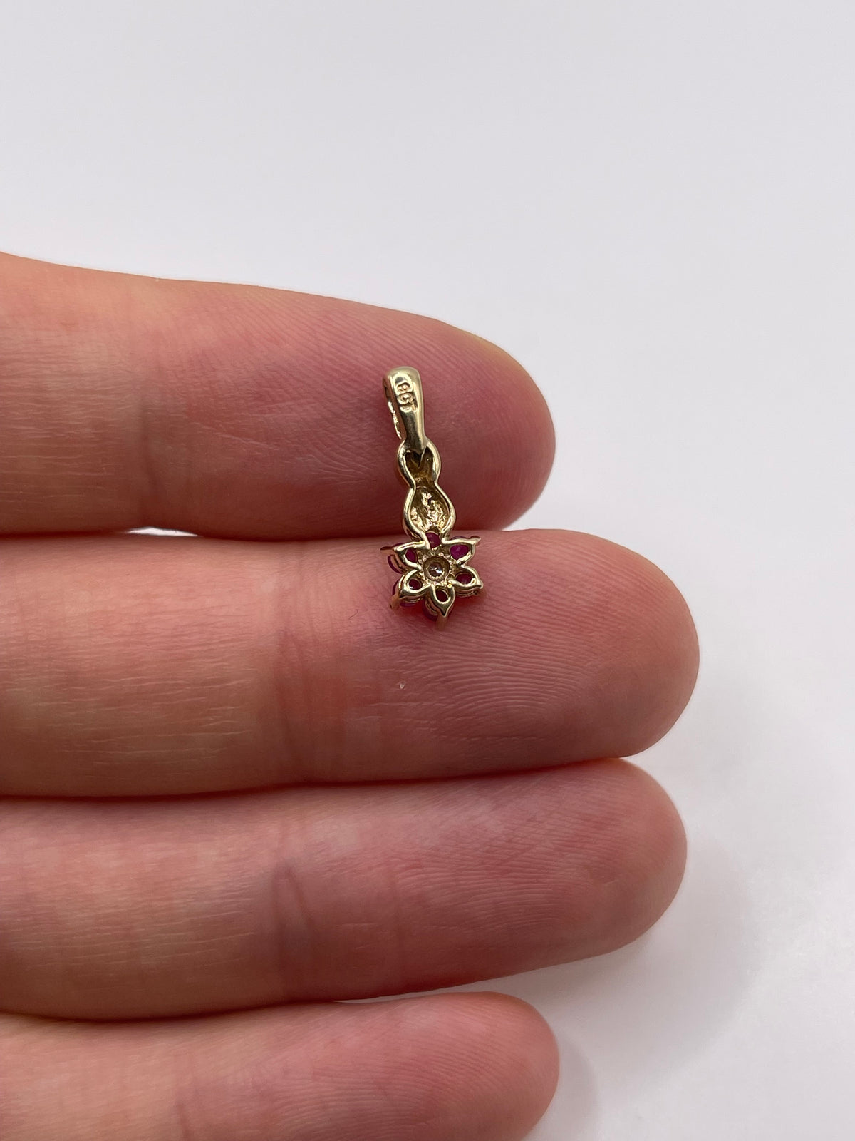 9ct gold ruby and diamond pendant