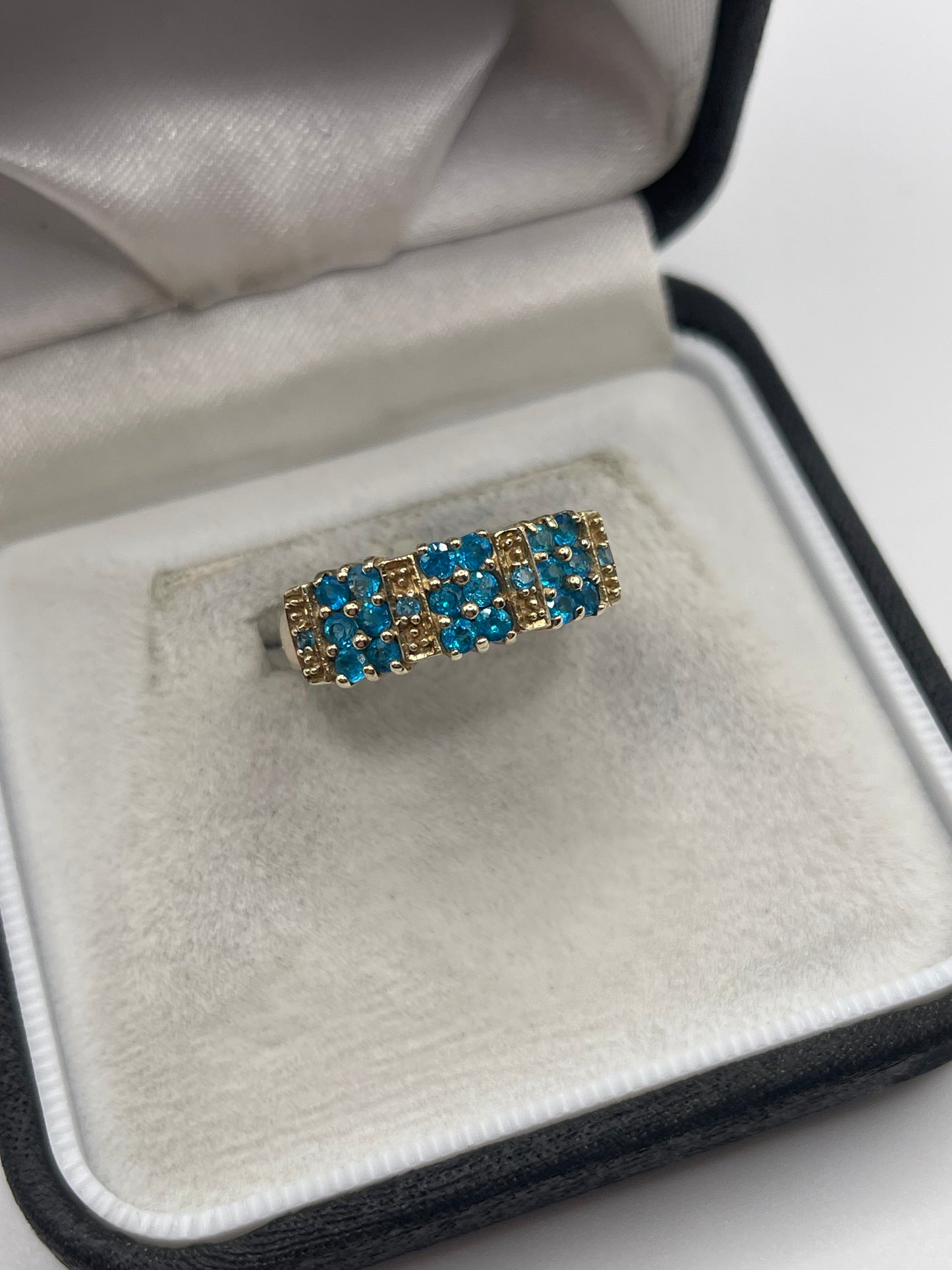9ct gold blue apatite cluster ring