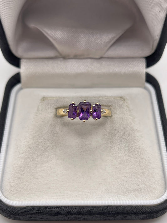 9ct gold amethyst and diamond ring