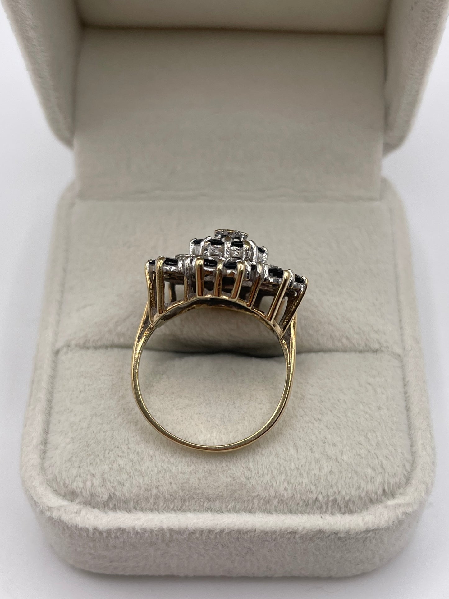 9ct gold sapphire and diamond ring