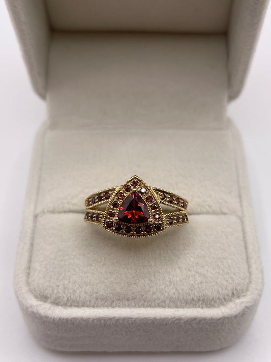 9ct gold garnet cluster ring