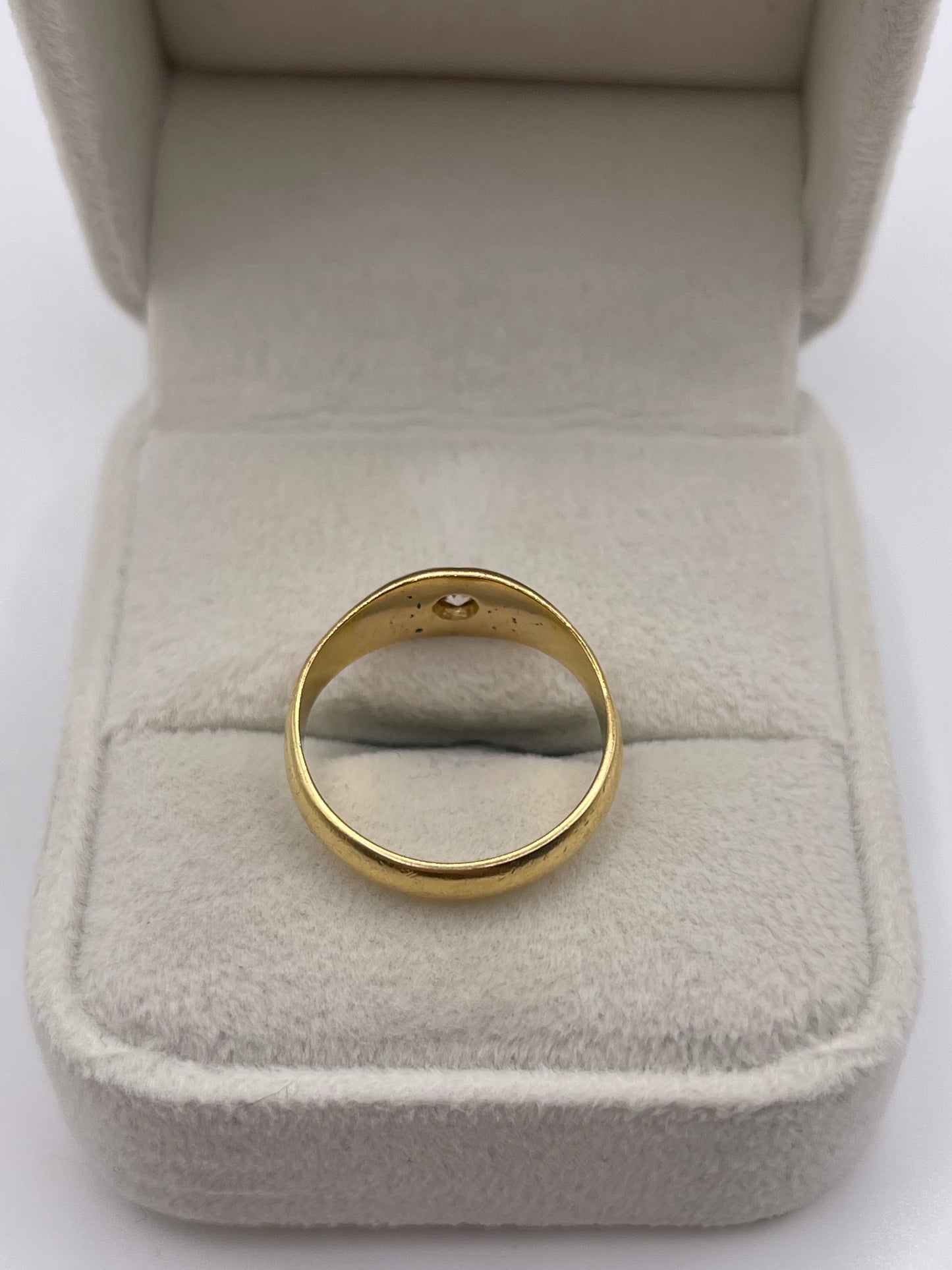 Antique 18ct gold diamond gypsy ring