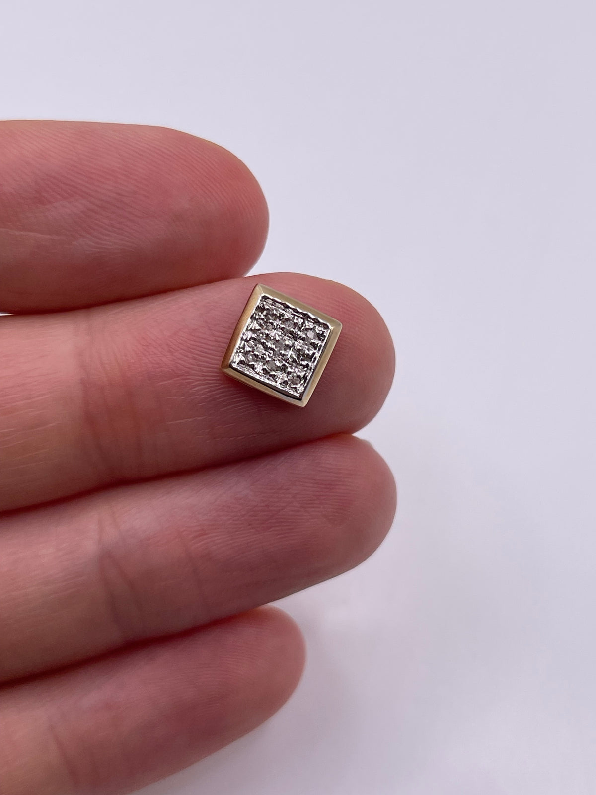 9ct gold diamond cluster pendant