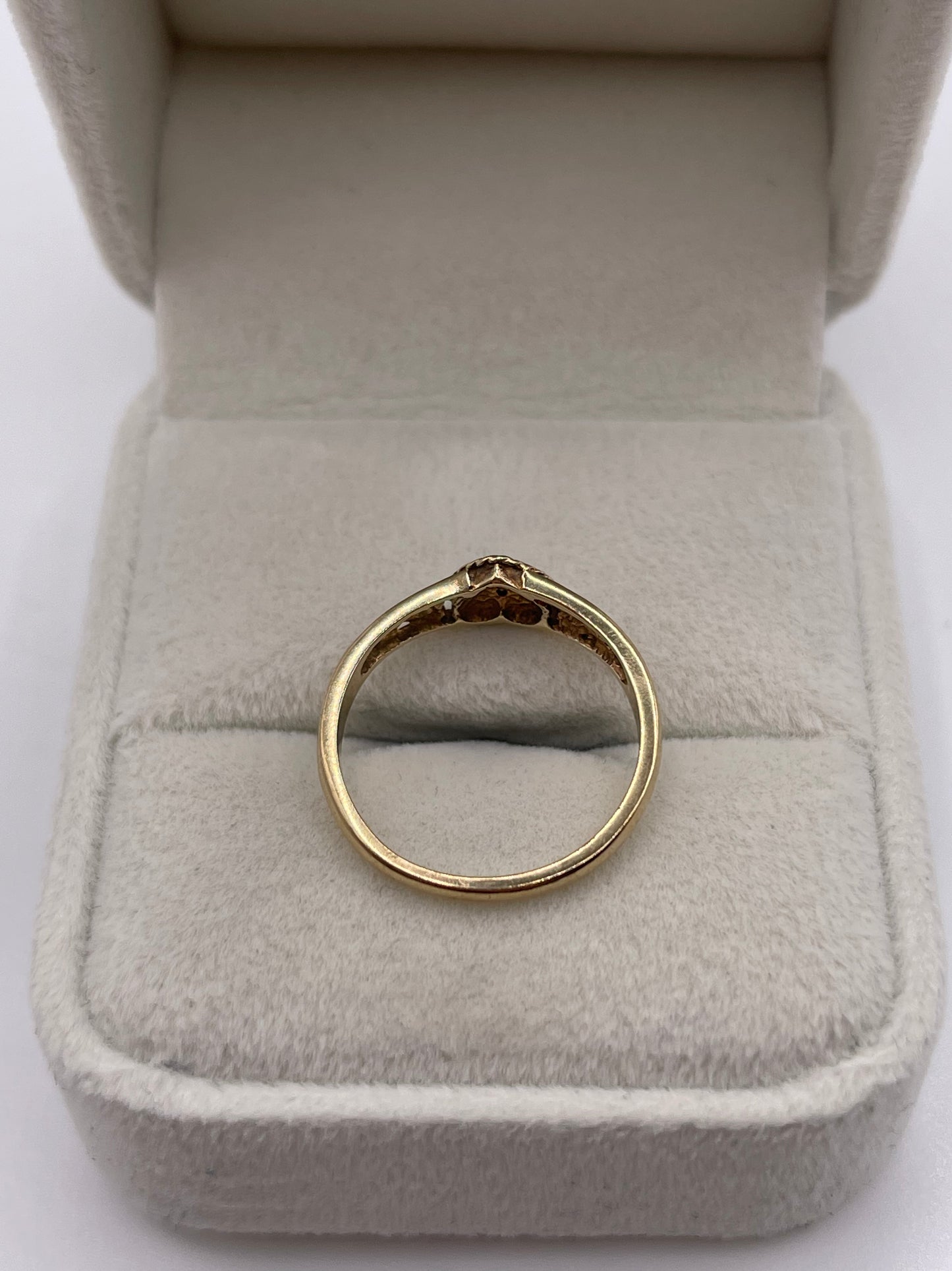 9ct gold diamond heart ring
