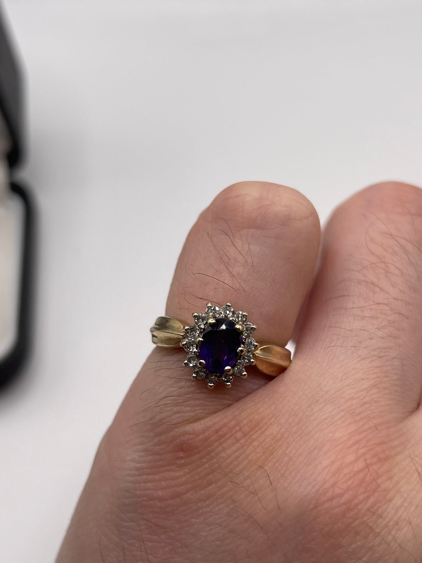 9ct gold amethyst and diamond ring