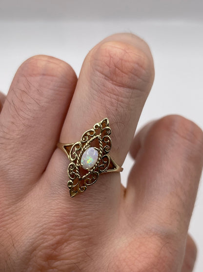 9ct gold opal ring