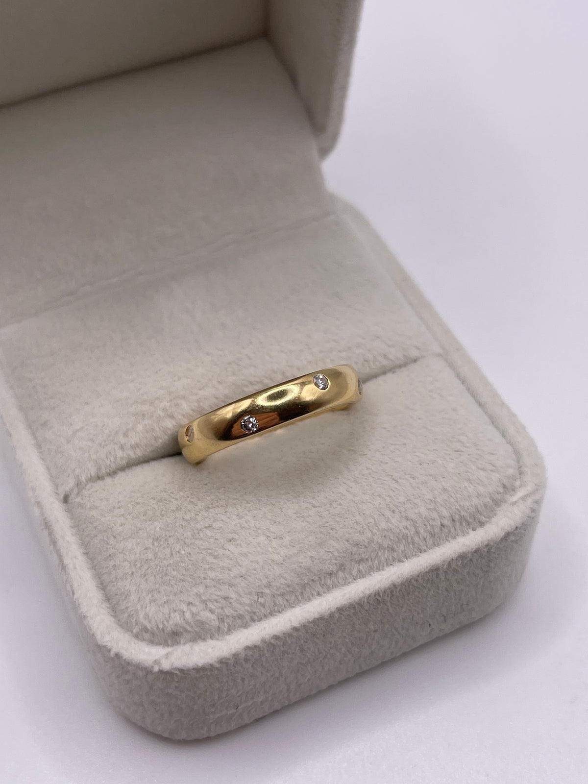 18ct gold diamond eternity ring