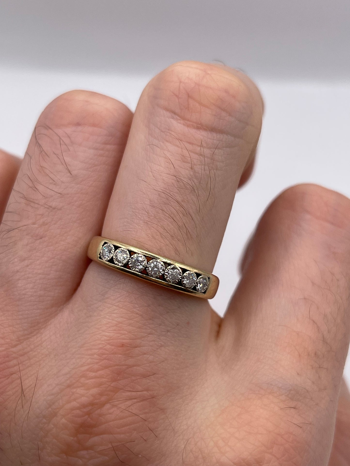 9ct gold diamond ring