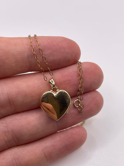 9ct gold locket necklace