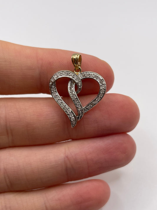 9ct gold diamond heart pendant