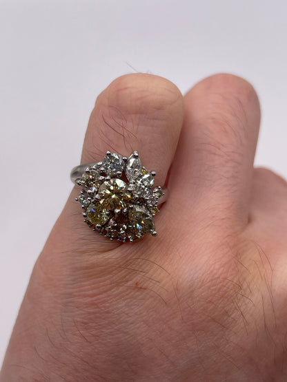 Platinum 3.01ct fancy coloured diamond ring