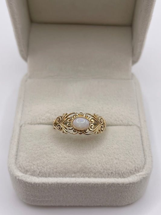 9ct gold opal ring