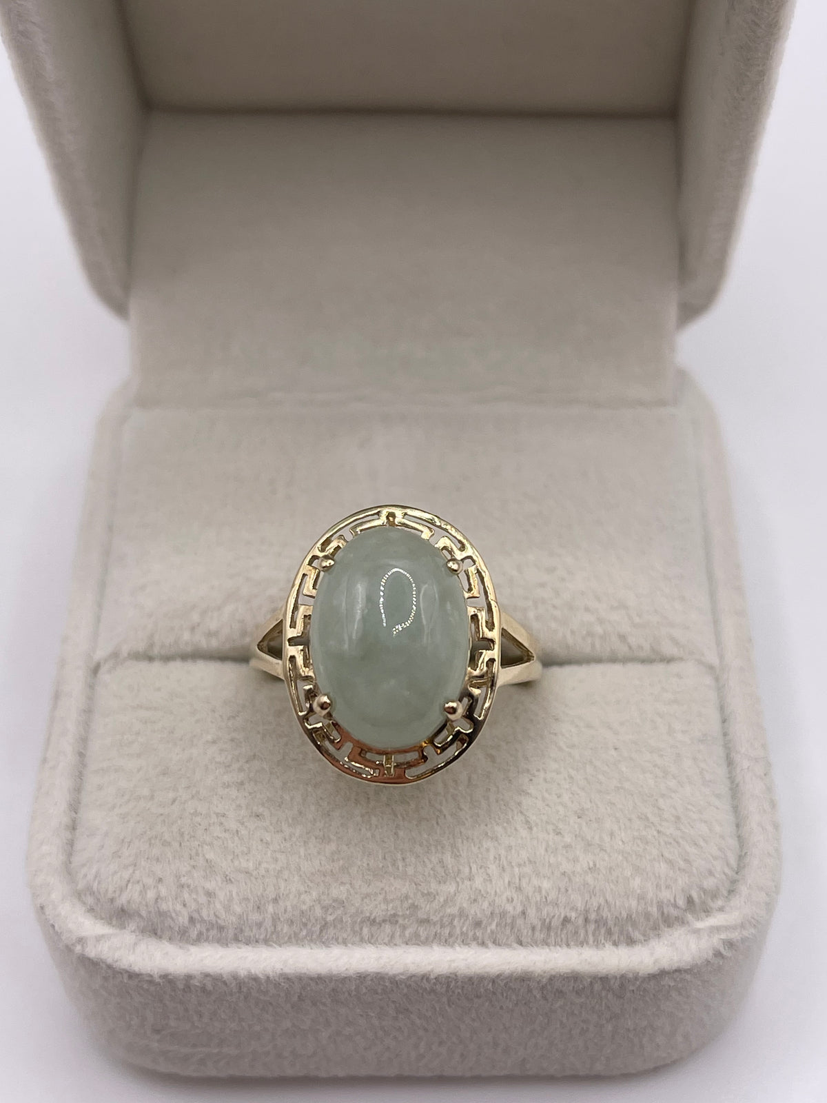 9ct gold jade ring
