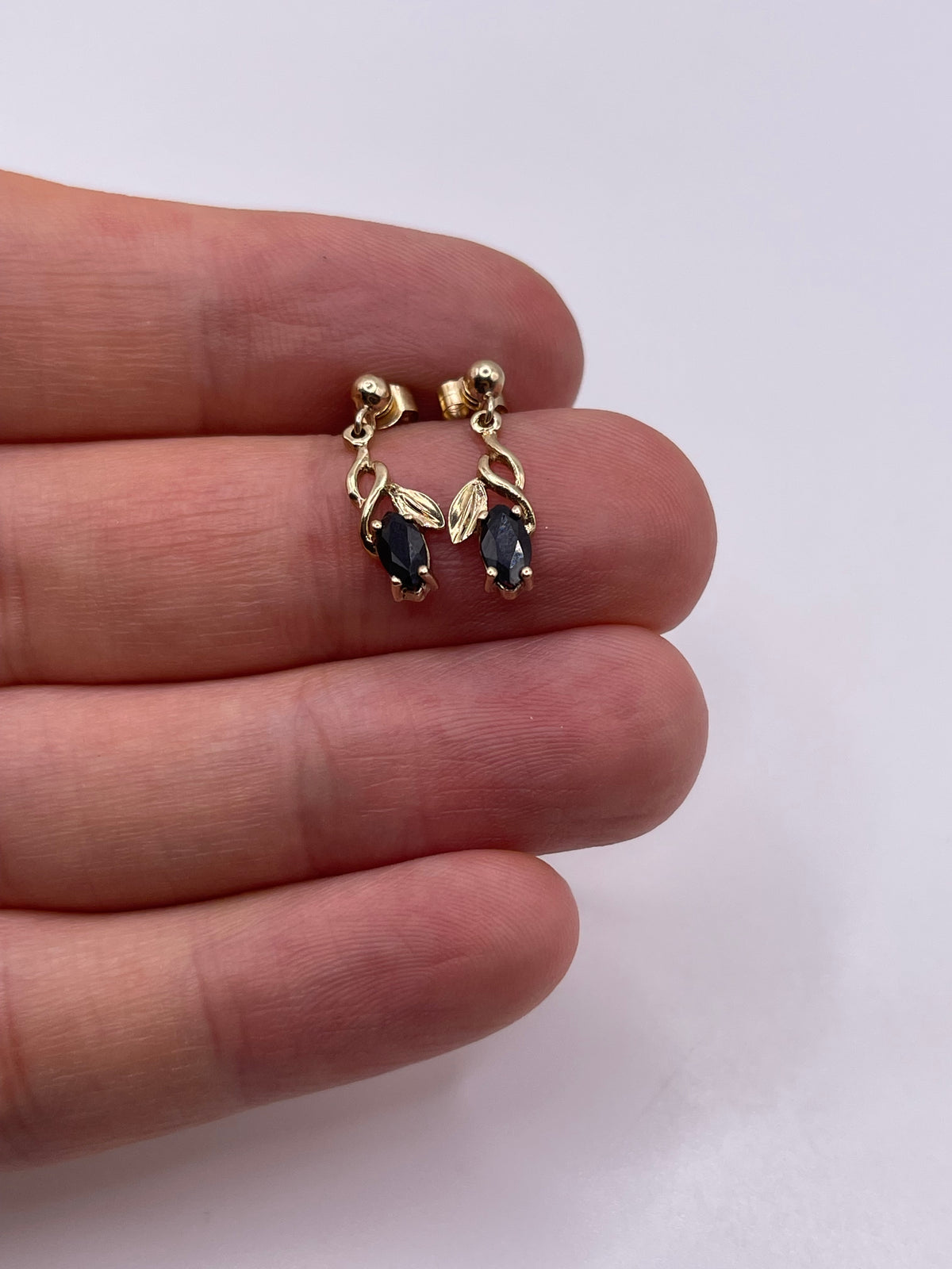 9ct gold sapphire earrings