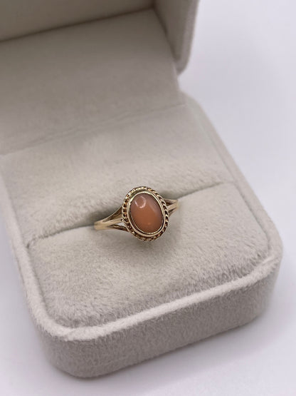 9ct gold coral ring