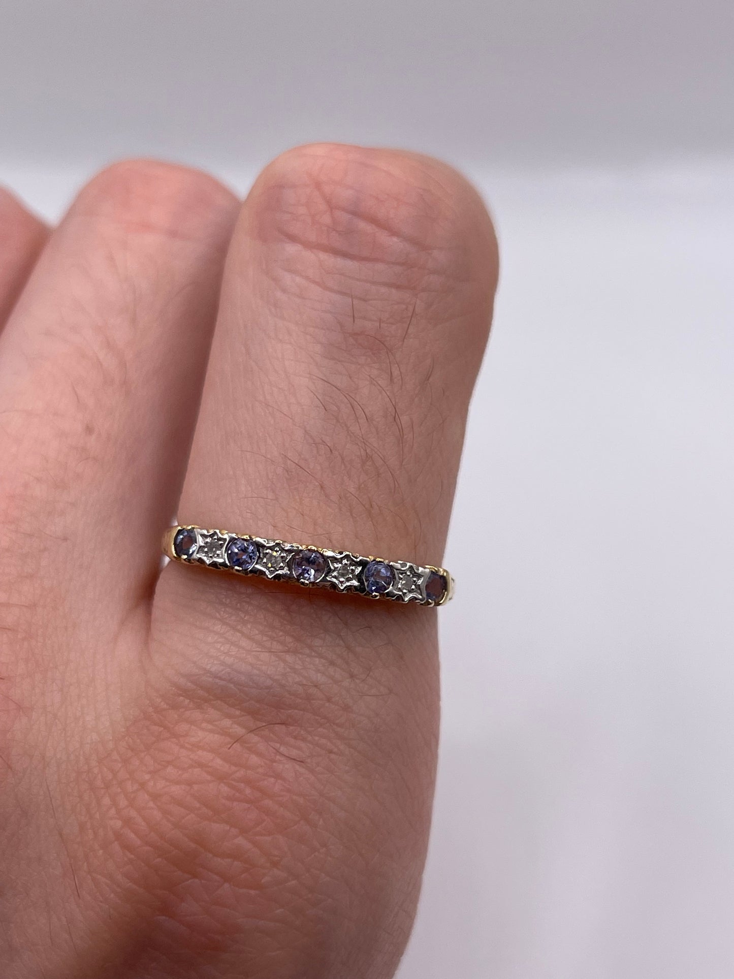 9ct gold tanzanite and diamond ring