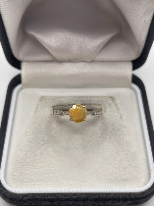 9ct gold opal and diamond ring