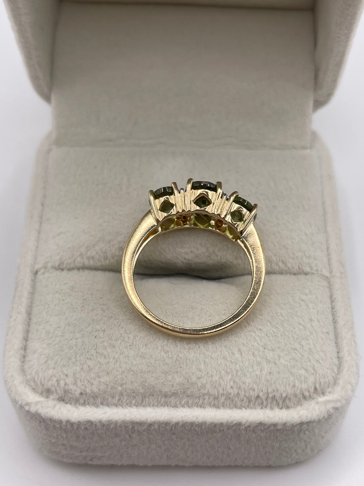 9ct gold quartz and diamond ring