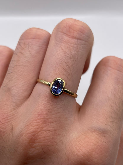 9ct gold tanzanite ring
