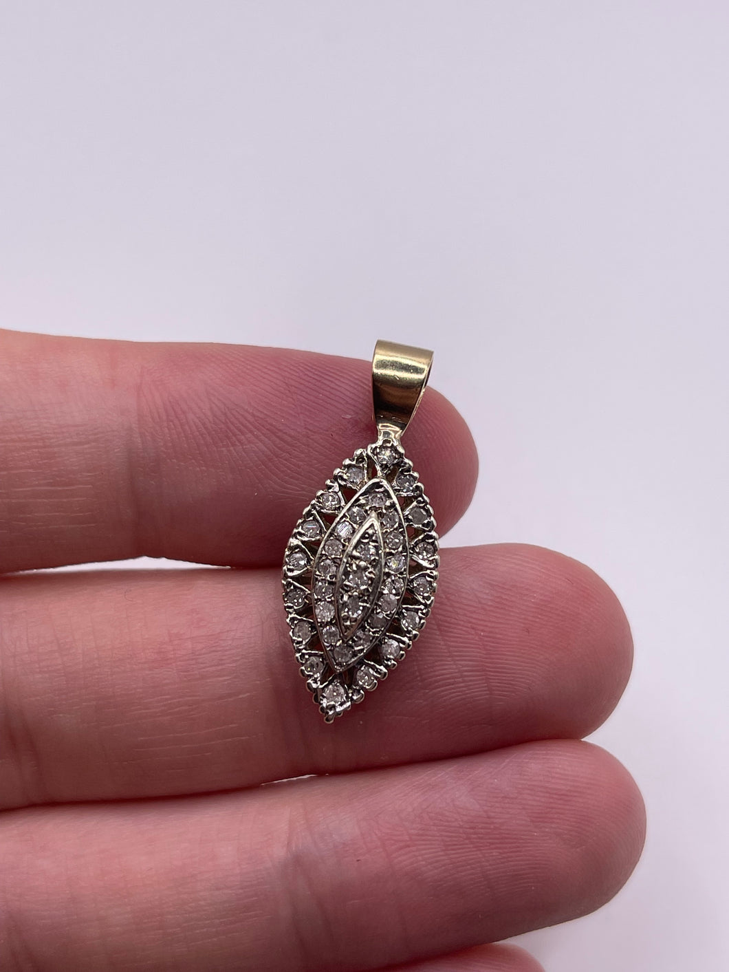 9ct gold diamond pendant