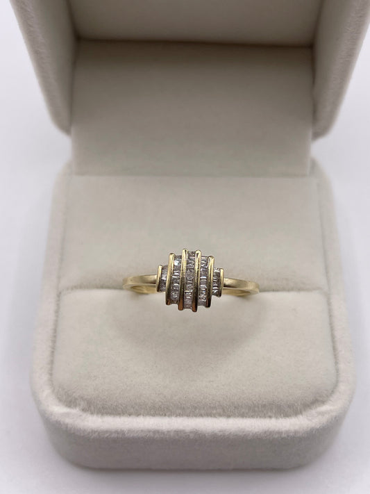 9ct gold diamond cluster ring