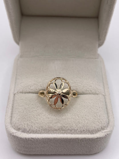 9ct gold flower ring