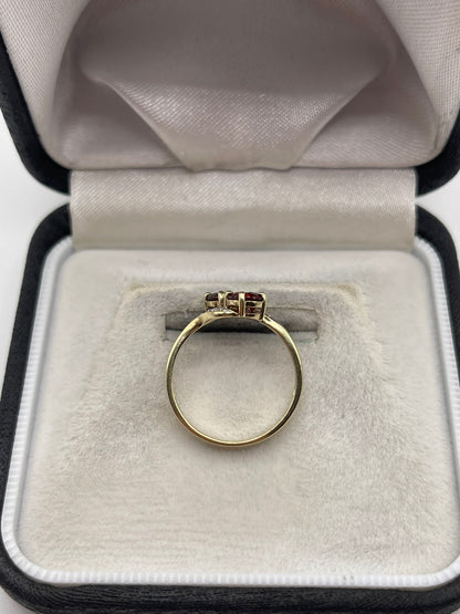 9ct gold garnet and diamond ring