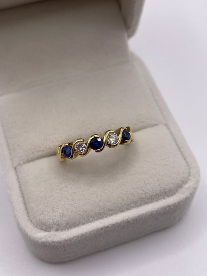 18ct gold sapphire and diamond ring