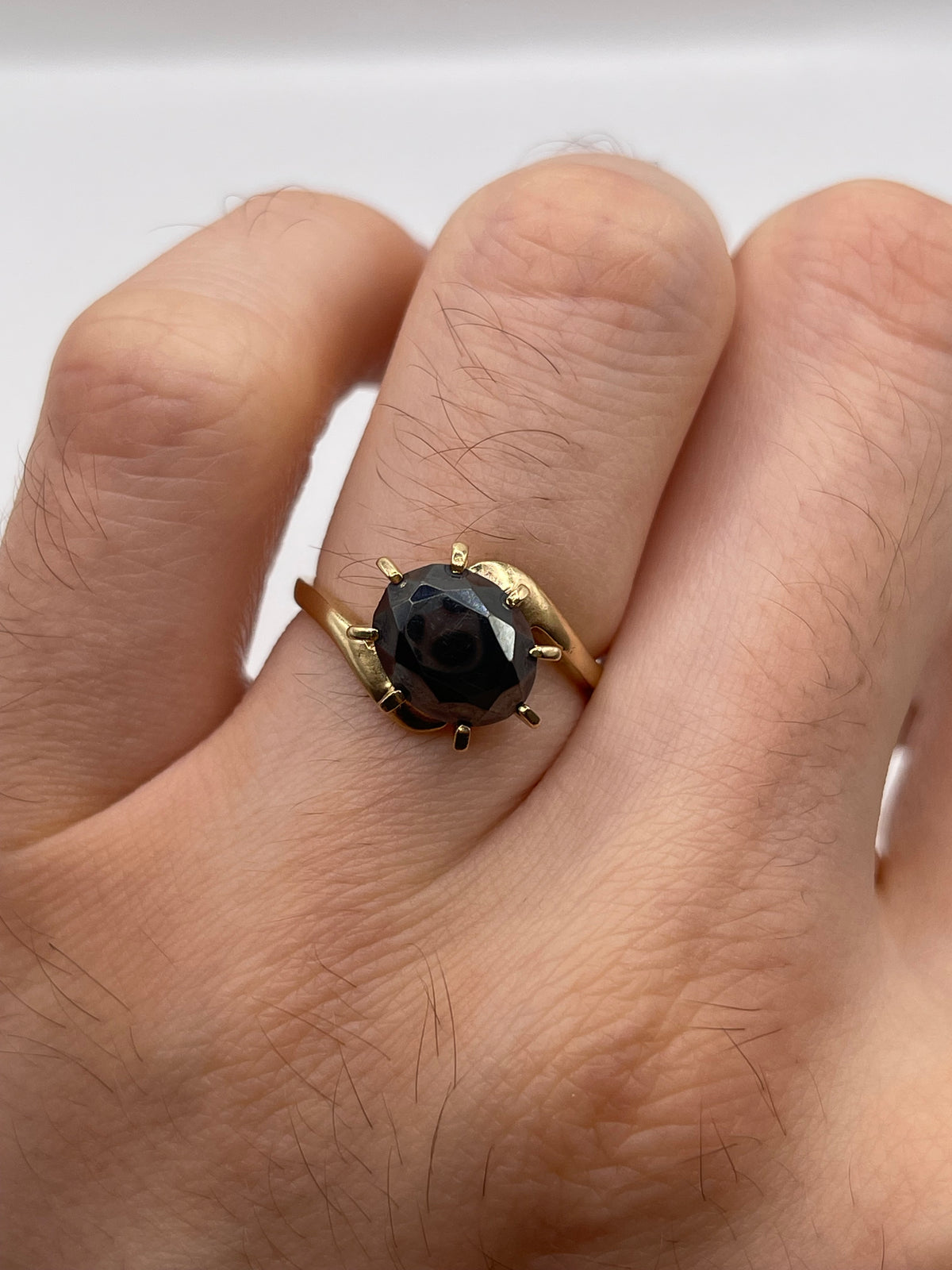 9ct gold hematite ring