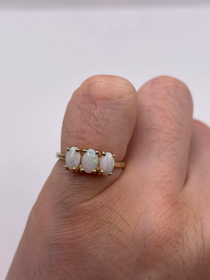 9ct gold opal ring