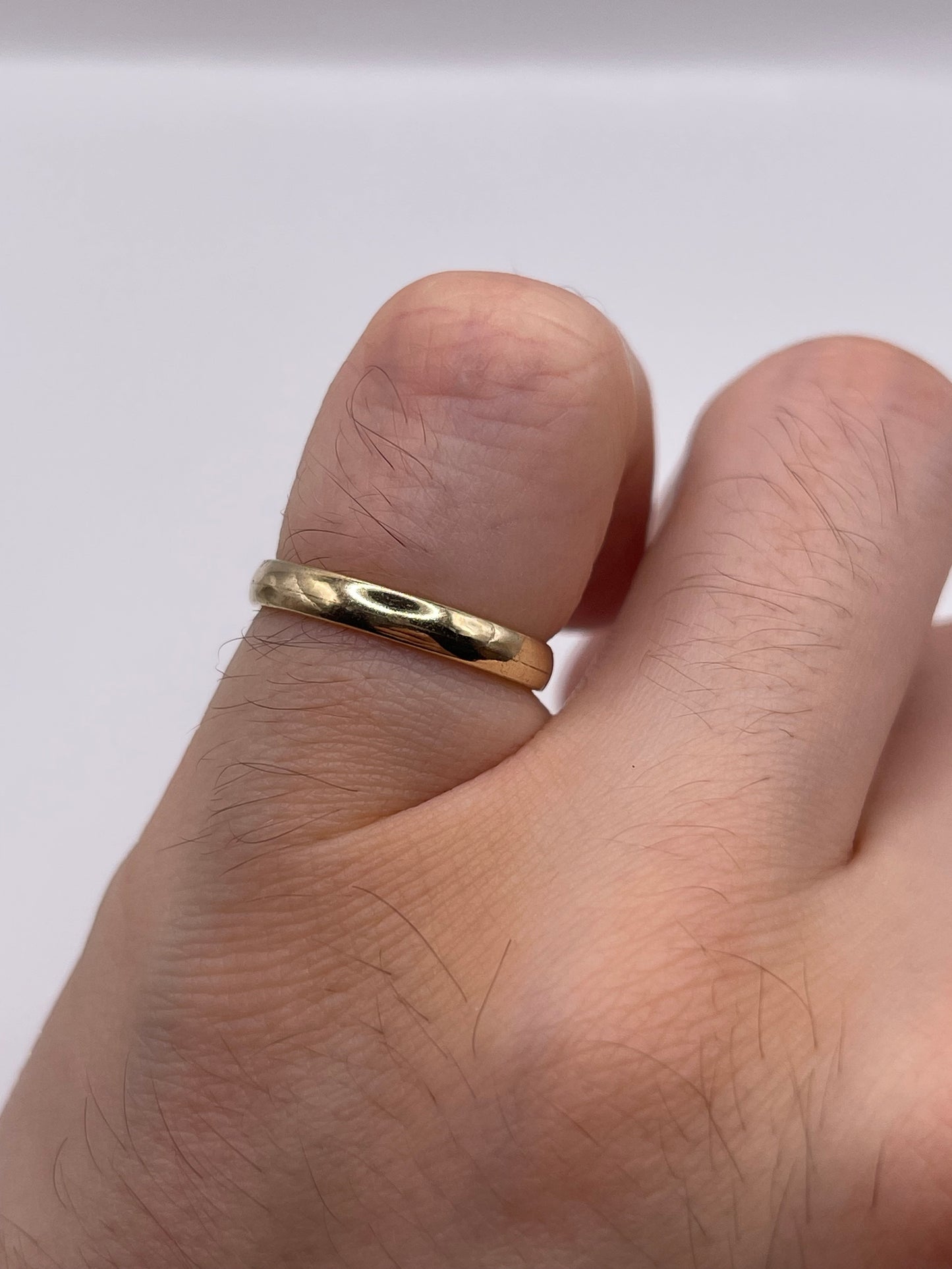9ct gold band
