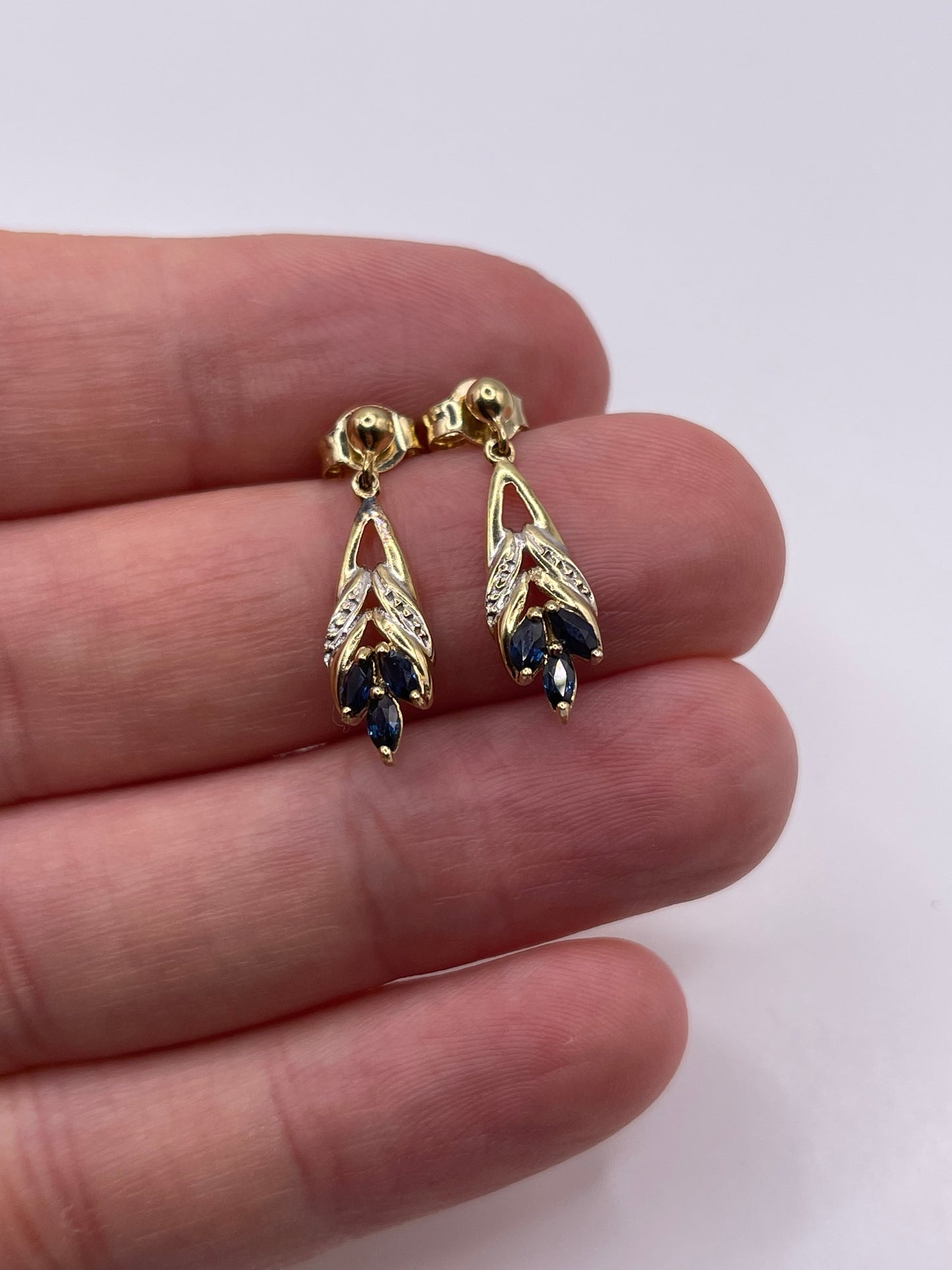 9ct gold sapphire earrings